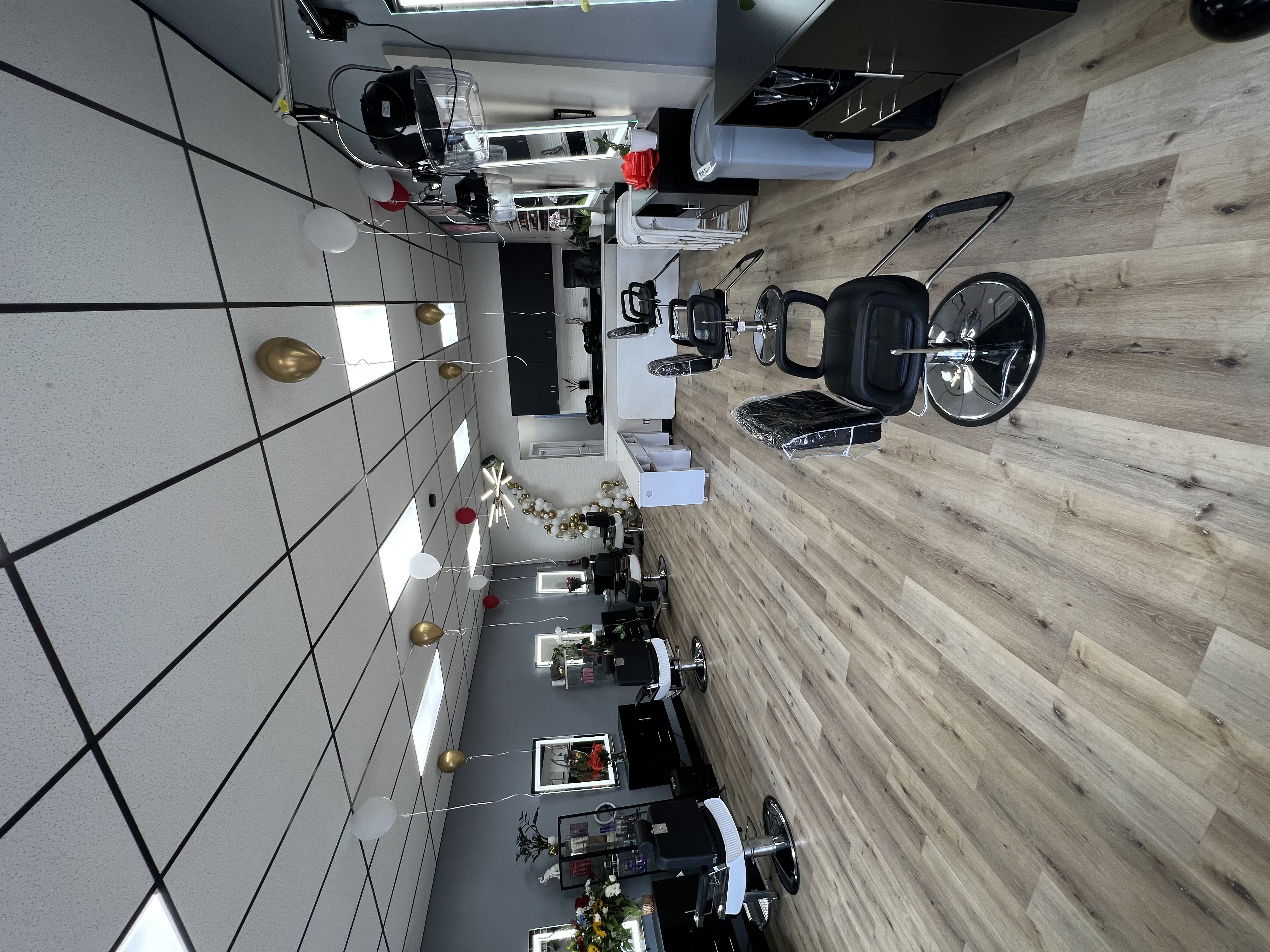 Nely's Salon interior